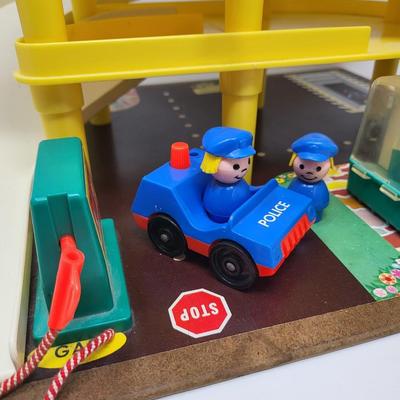 1970's Fisher Price Parking Garage, Cars, Little People