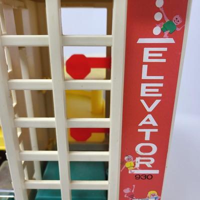 1970's Fisher Price Parking Garage, Cars, Little People