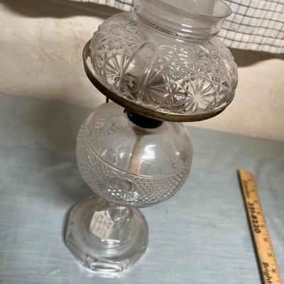 Lot 872 Antique oil lamp