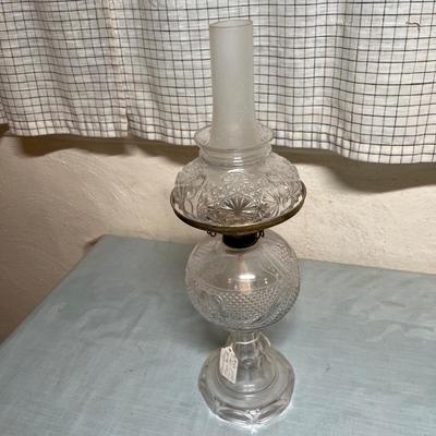 Lot 872 Antique oil lamp