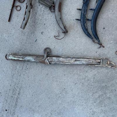 ANTIQUE HORSE HARNESS HAMES AND YOKES