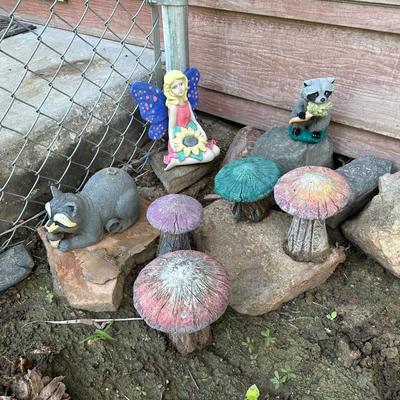 CONCRETE MUSHROOMS AND OTHER YARD ART