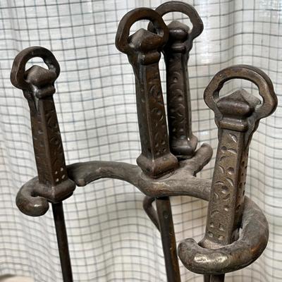 Lot 878 Fire place utensils