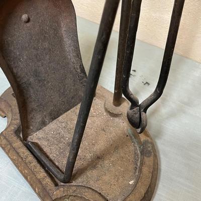 Lot 878 Fire place utensils