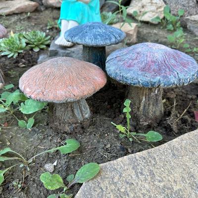 YARD ART