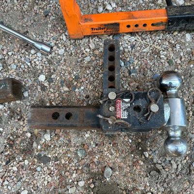 4 WAY LUG WRENCH AND TRAILER HITCHES