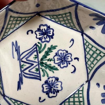 Lot 884 Blue & White China