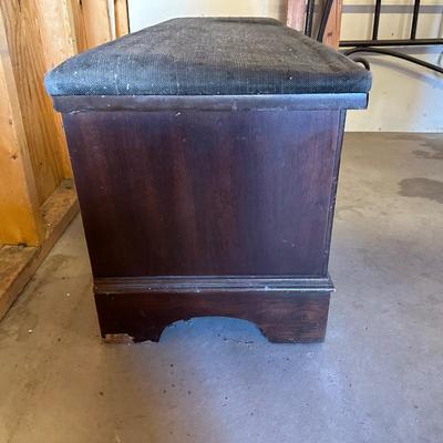 LANE CEDAR LINED HOPE CHEST