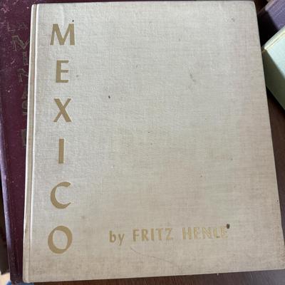 Mexico! Books, maps and memorabilia (DR-Tf)