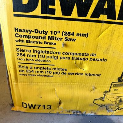 DEWALT HEAVY DUTY 10" COMPOUND MITER SAW