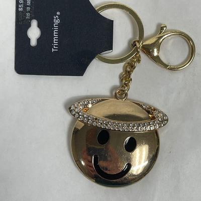 Gold-tone Key Chain Fob - Smiley Face with Halo