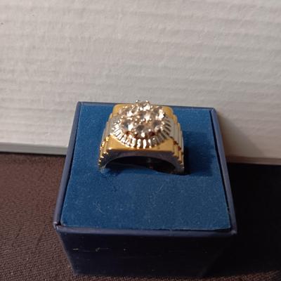 MEN'S 10K GOLD RING