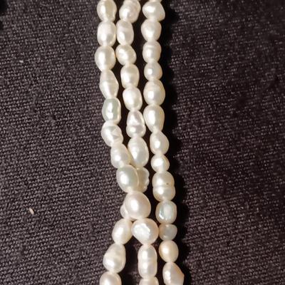 GENUINE PEARL 3 STRAND NECKLACE & 2 CAMEO BROOCHES