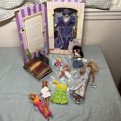 Lot 906 Barbie & other Dolls