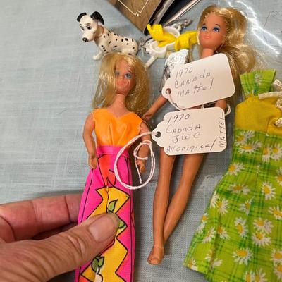 Lot 906 Barbie & other Dolls