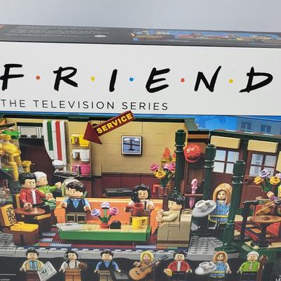 Sealed Friends Central Perk Lego Set 21319