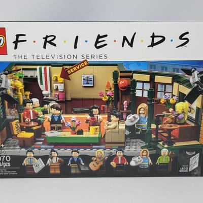 Sealed Friends Central Perk Lego Set 21319