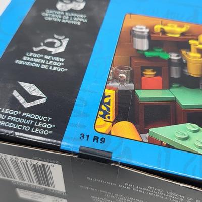 Sealed Friends Central Perk Lego Set 21319