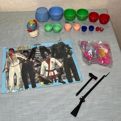 Lot 915 Toys & Elvis