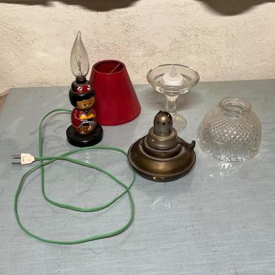 Lot 916 Lamps