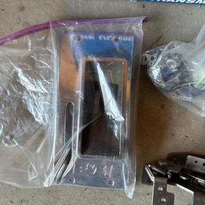 B&M AUTOMATIC SHIFTER & OTHER AUTO ITEMS
