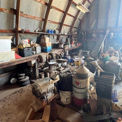 Lot 926 Quonset Work Bench