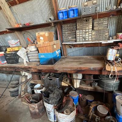 Lot 926 Quonset Work Bench