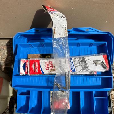 TACKLE BOX W/TACKLE, MINNOW BUCKET