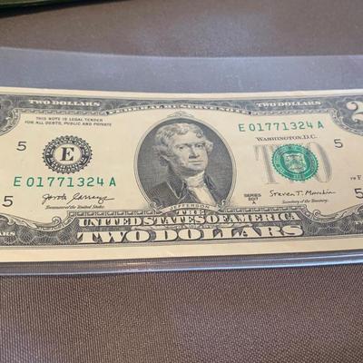 Lincoln Cent Collector Book & Clean $2 Bill