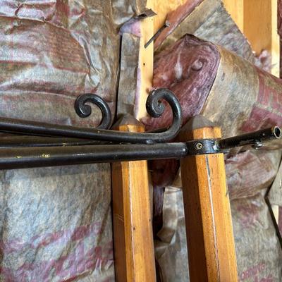 QUEEN SIZE IRON AND WOOD BED FRAME
