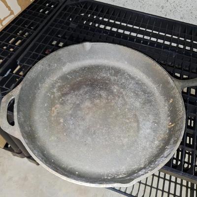 15" Lodge Cast iron Skillet