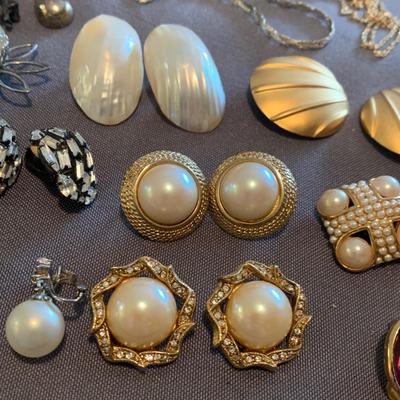 Estate Jewelry Lot + Vintage Political Buttons - Lot 50