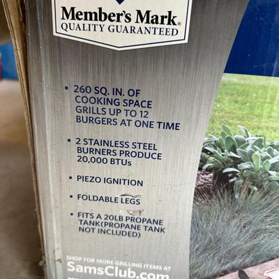 NEW MEMBER'S MARK PORTABLE GRILL
