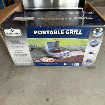 NEW MEMBER'S MARK PORTABLE GRILL