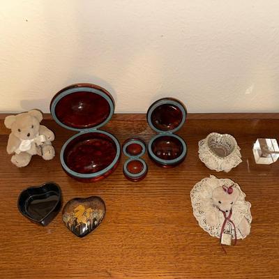 KNICK KNACKS