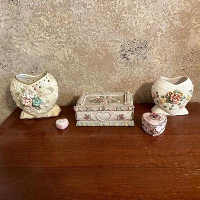 DRESSER BOXES AND VASES