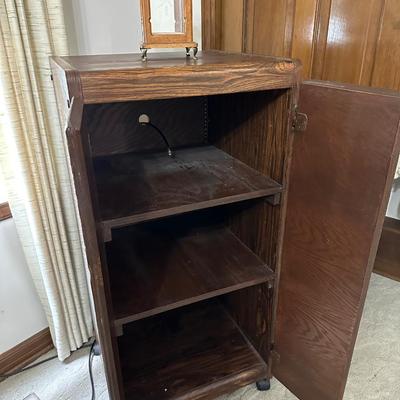Cabinet-