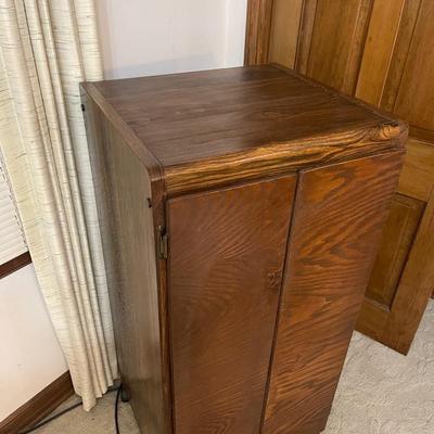 Cabinet-