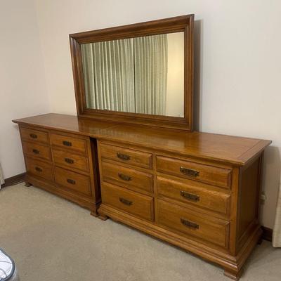 Pair of 6 drawer dressers w mirror by Thomasville