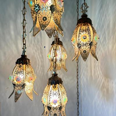 Hanging light - Gold