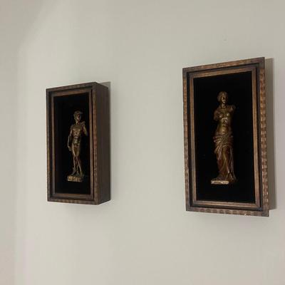 Art- statue pair