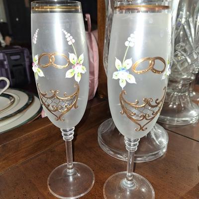 Pair of Frosted Champange Flutes