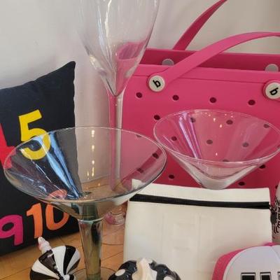 Pillow, glass, bag