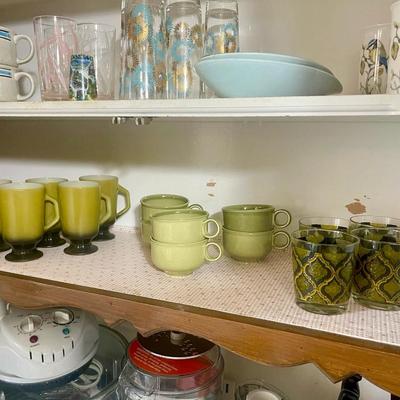 Mid-Century Glasses - Green Shelf