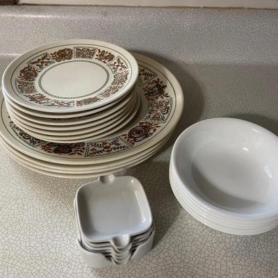 Corelle and Taylorstone Lot
