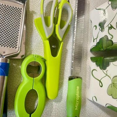 Kitchen- Green Tool and Canister