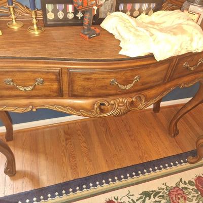 Side Board