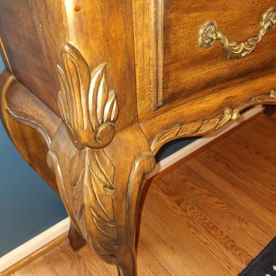 Side Board