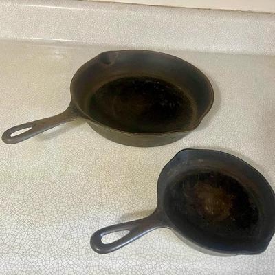 Warner Cast Iron Skillet Pair