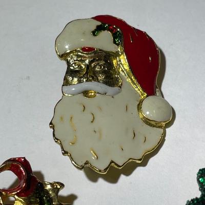 3-Vintage Christmas Pins & 1-Pair of Santa Fashion Earrings in Very Good Preowned Condition.